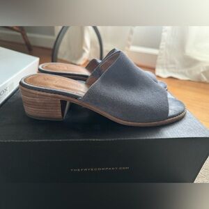 COPY - Frye Cindy mule suede 8.5 EUC